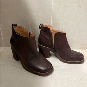 Brown Leather Ankle Boots- Crown Vintage